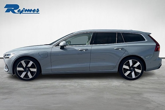Volvo V60 2 of 20