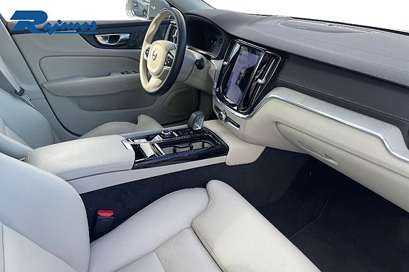 Volvo V60 14 of 20