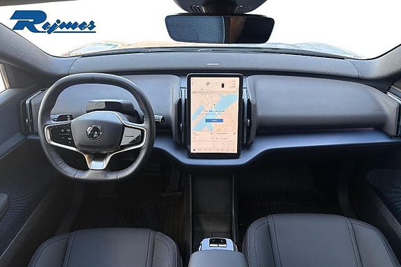 Volvo EX30 7 of 21