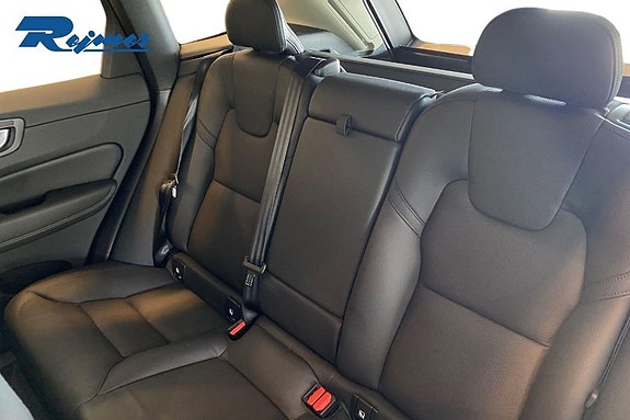 Volvo XC60 12 of 21