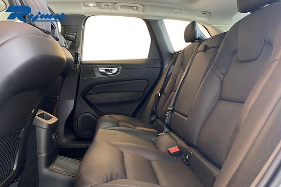 Volvo XC60 13 of 21