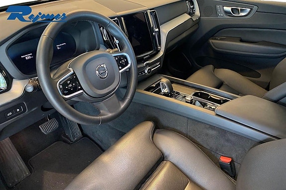 Volvo XC60 5 of 21