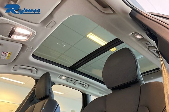 Volvo XC60 14 of 21