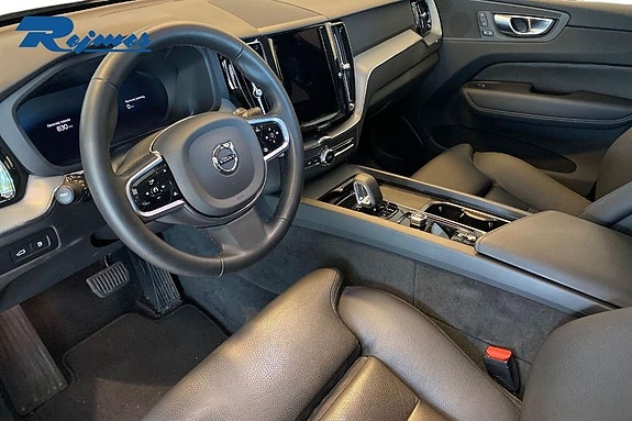Volvo XC60 5 of 21