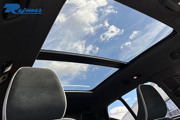 Volvo XC40 12 of 15
