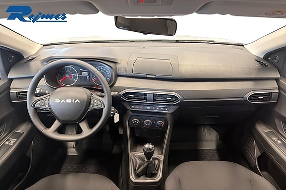Dacia Sandero 9 of 19