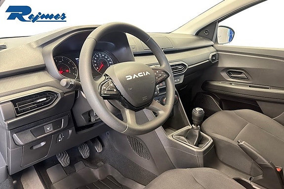 Dacia Sandero 13 of 19