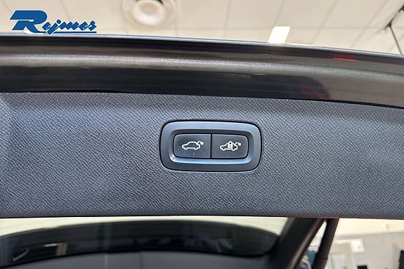 Volvo XC90 16 of 19