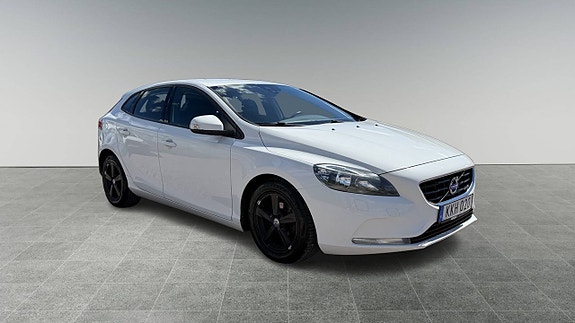 Volvo V40 4 of 5