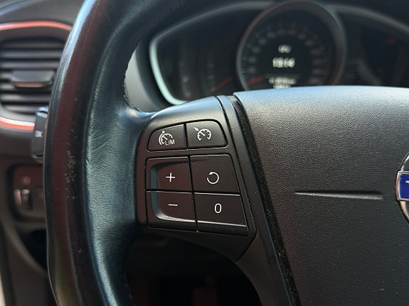 Volvo V40 10 of 11