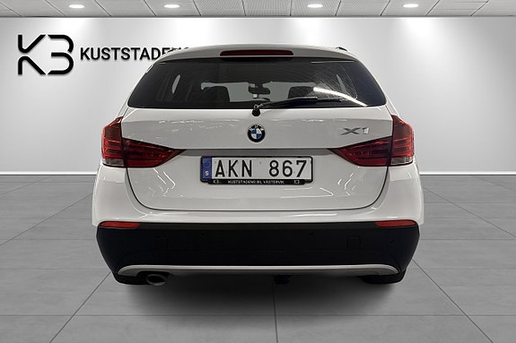 BMW X1 4 of 5