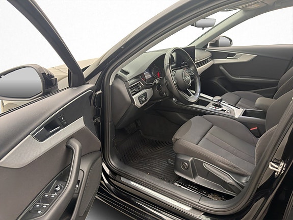 Audi A4 13 of 30