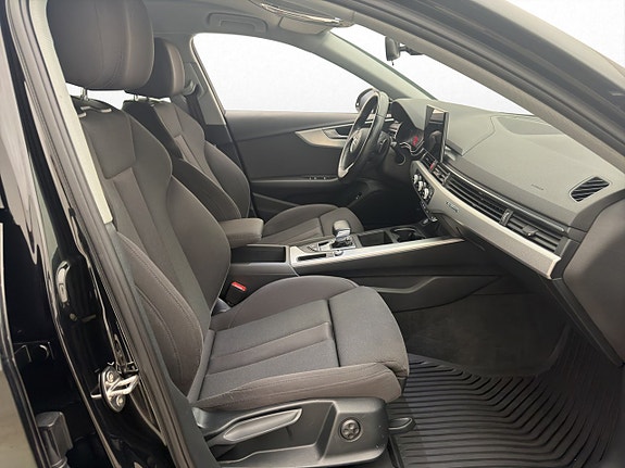 Audi A4 28 of 30