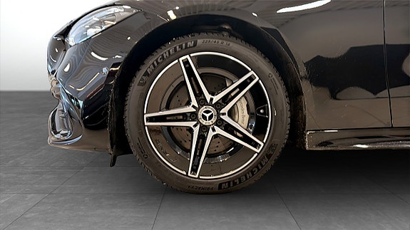 Mercedes-Benz C300 e 9 of 13