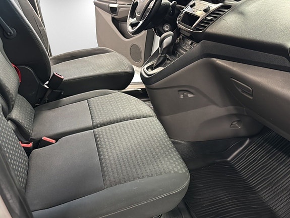 Ford Transit Connect 9 of 13