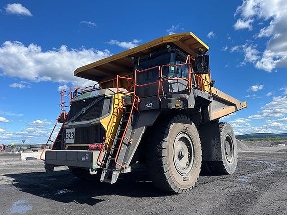 Volvo R100E 16 of 24