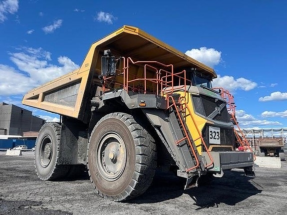 Volvo R100E 4 of 24