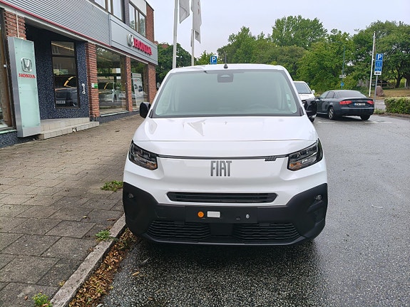 Fiat Doblo 2 of 5