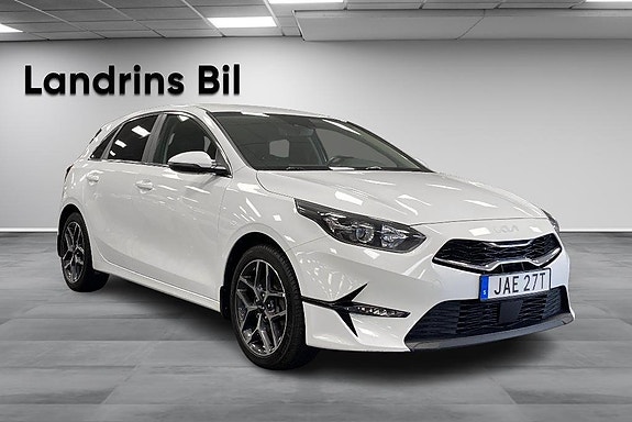 Kia Ceed 3 of 5