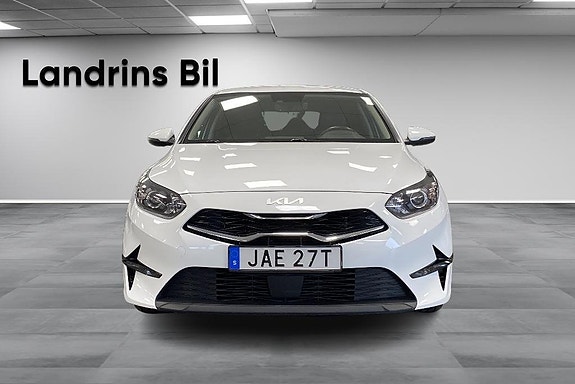 Kia Ceed 2 of 5