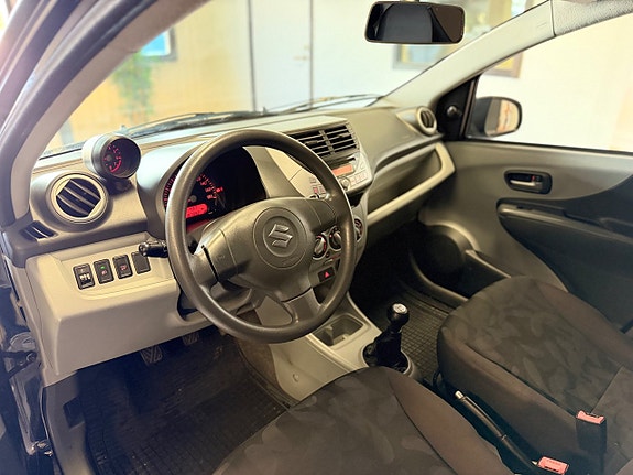Suzuki Alto 14 of 19