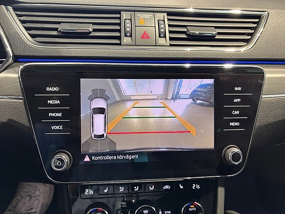 Skoda Superb 11 of 13