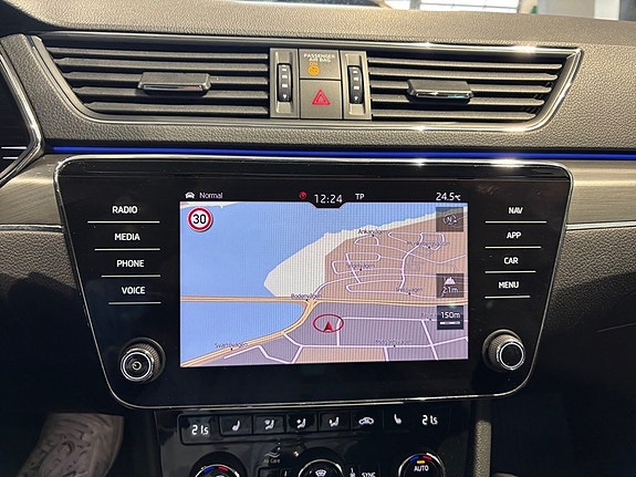 Skoda Superb 10 of 13