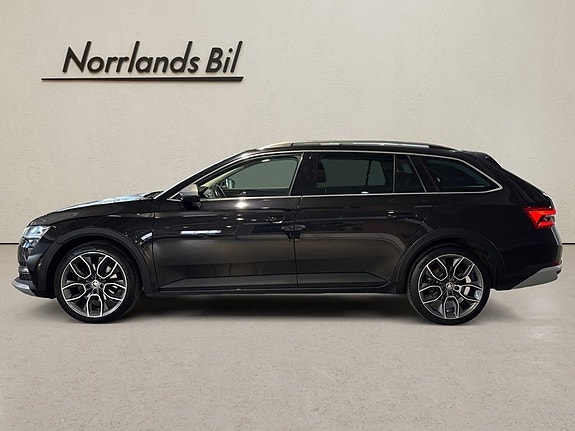 Skoda Superb 2 of 13