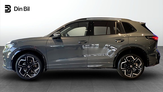 Volkswagen Tiguan 2 of 17