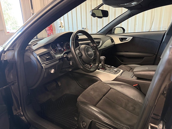 Audi A7 5 of 8
