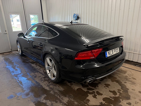 Audi A7 4 of 8