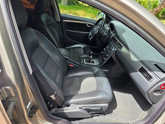 Volvo V70 9 of 10