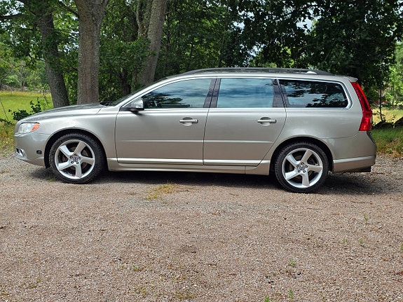 Volvo V70 5 of 10