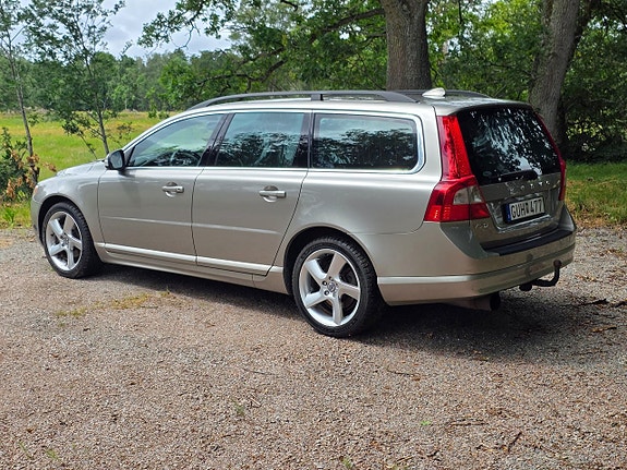 Volvo V70 4 of 10