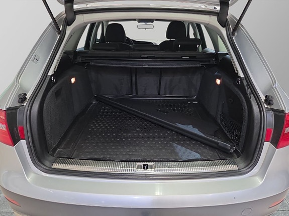 Audi A4 allroad 2 of 5