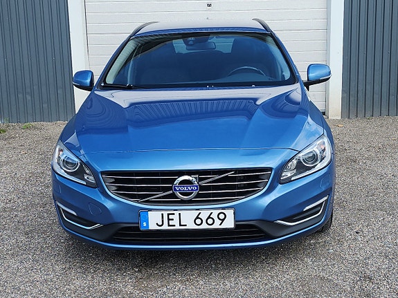 Volvo V60 7 of 11