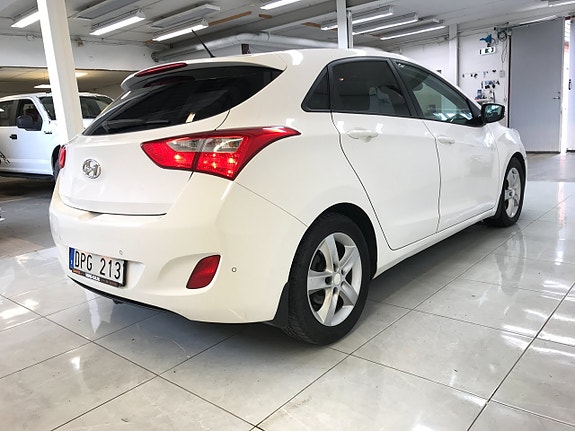 Hyundai i30 3 of 21