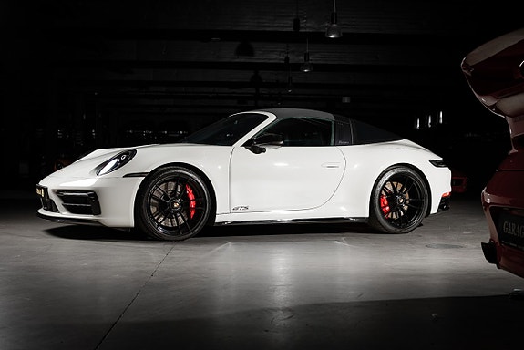 Porsche 992 2 of 5