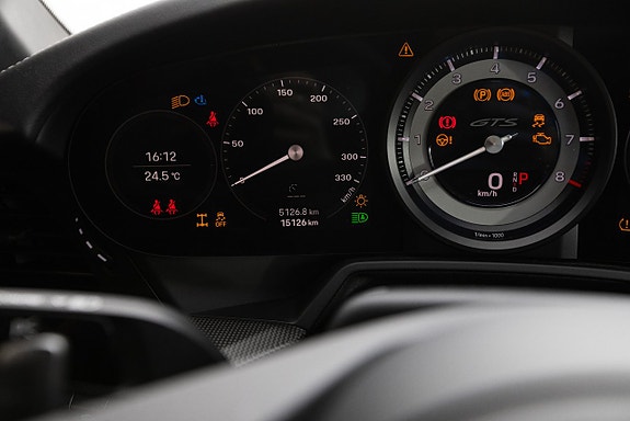 Porsche 992 20 of 30