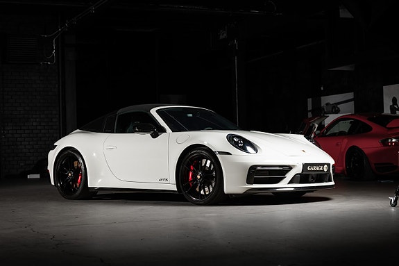 Porsche 992 7 of 30