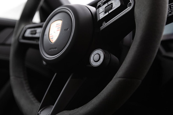 Porsche 992 25 of 30