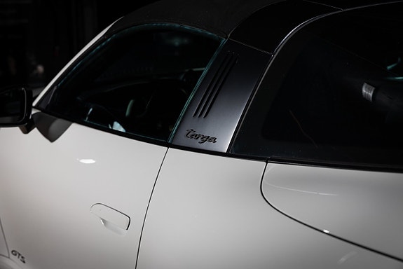 Porsche 992 28 of 30