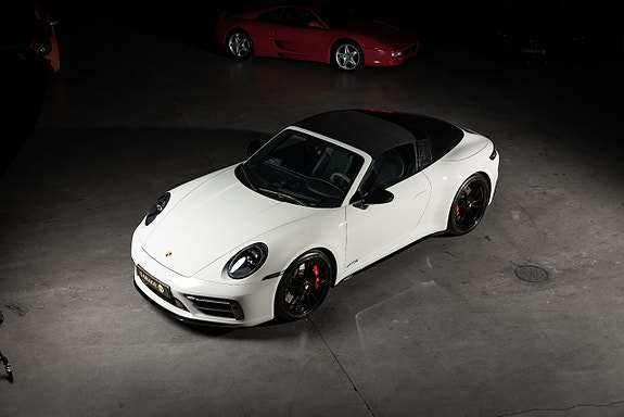 Porsche 992 8 of 30