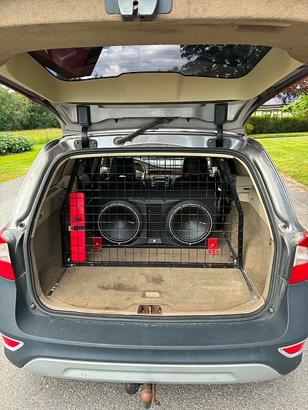 Volvo XC70 6 of 6