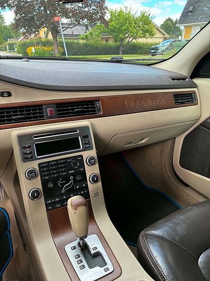 Volvo XC70 5 of 6