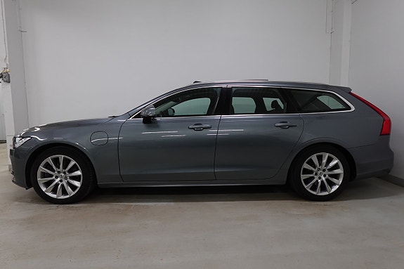Volvo V90 3 of 5