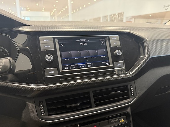 Volkswagen T-Cross 17 of 20