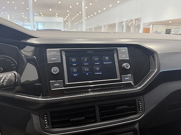 Volkswagen T-Cross 18 of 20