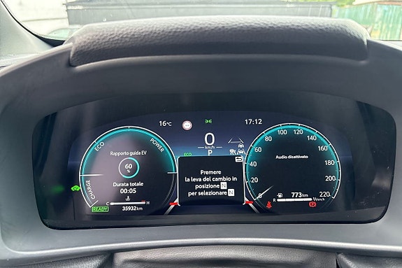 Toyota C-HR 16 of 21