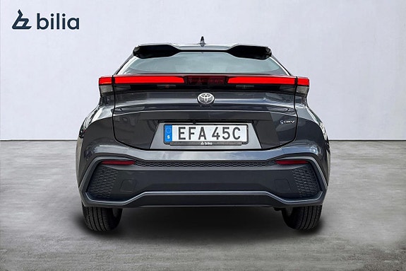Toyota C-HR 5 of 21